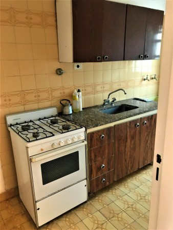 2 amb. frente con balcon  VENTA Versailles 