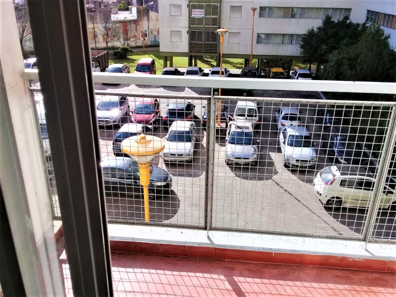 Venta Dpto. lugano Barrio Copello 4 amb frente con cochera 