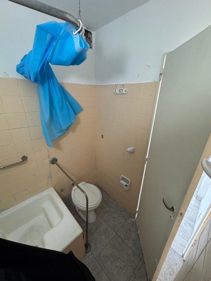 Monoambiente c/frente c/ balcon  Villa del parque Apto Profesional