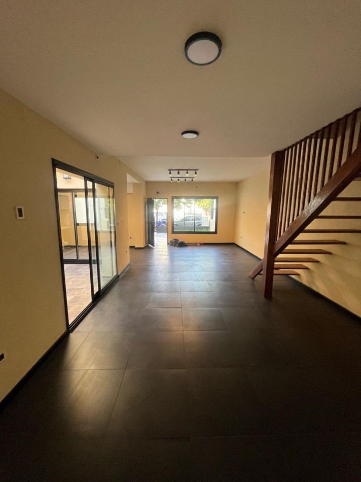 casa 5 amb cochera venta Santa Rita