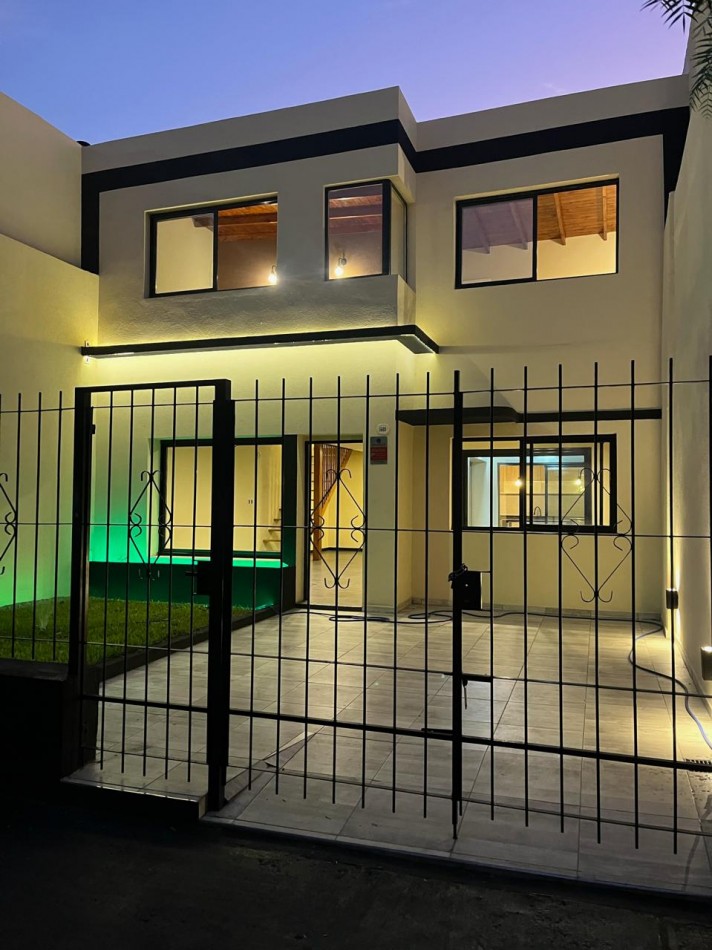 casa 5 amb cochera venta Santa Rita