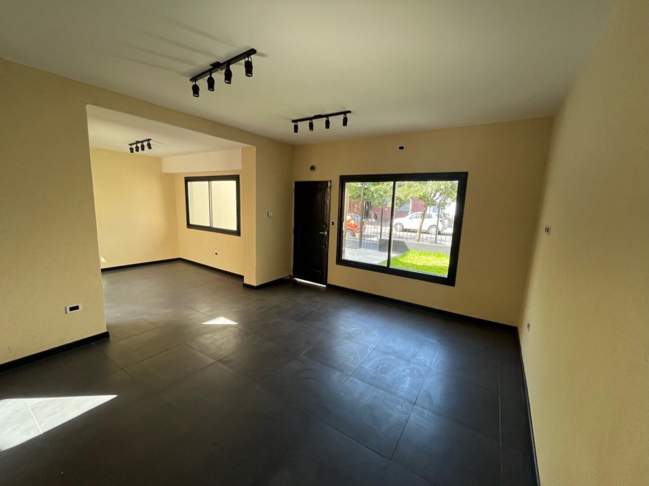 casa 5 amb cochera venta Santa Rita