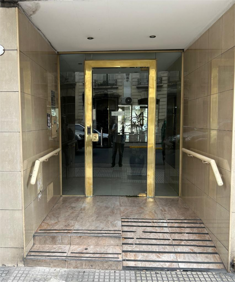 2 Amb. frente con balcon venta almagro