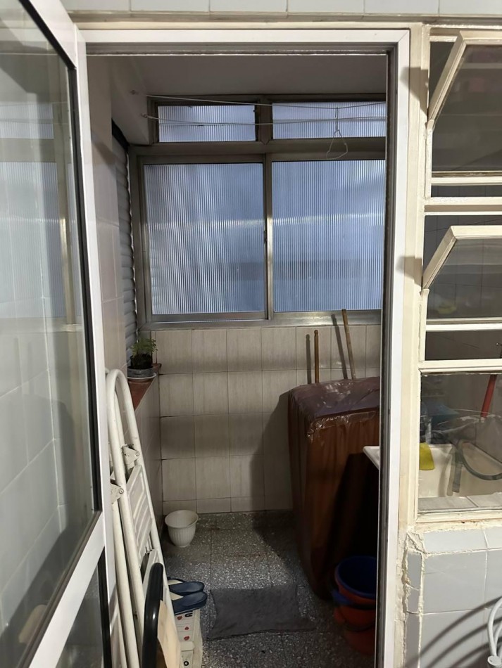 2 Amb. amplios Venta Villa del Parque