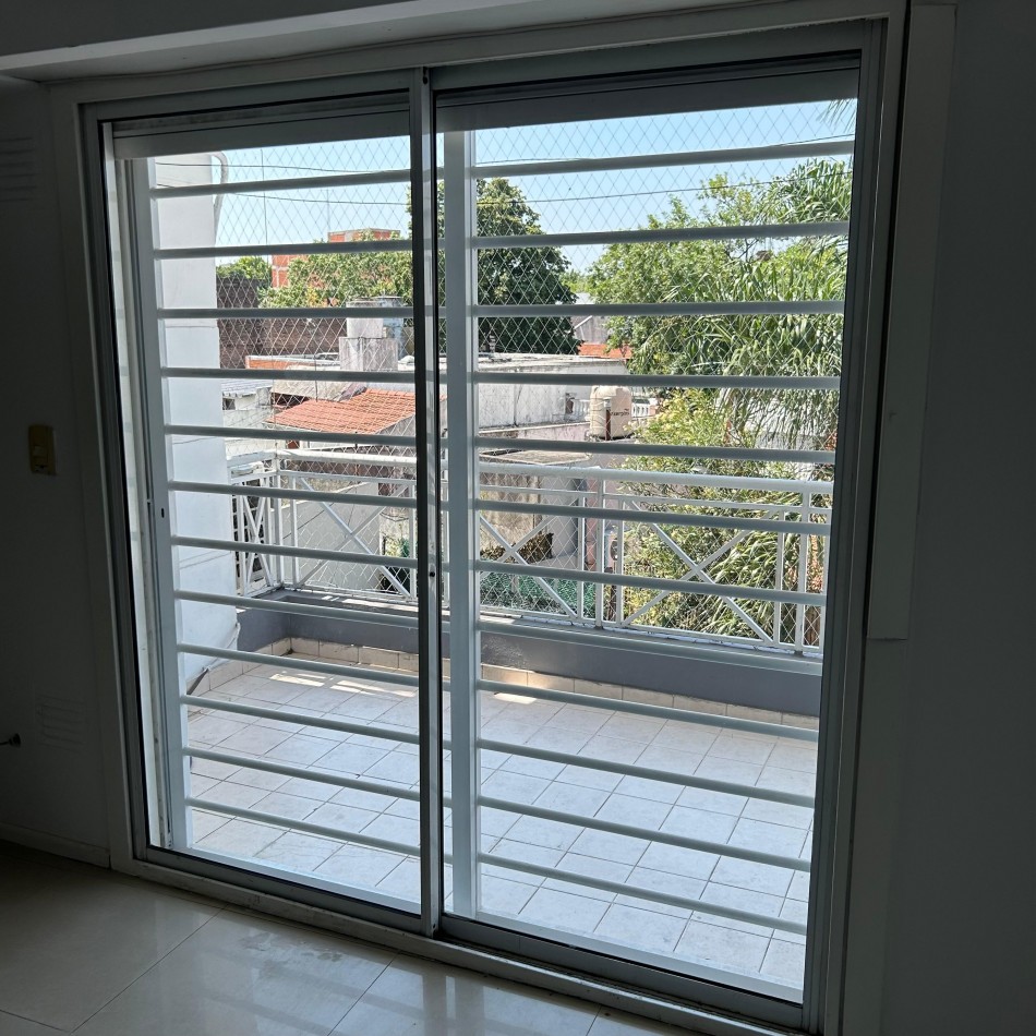 3 Amb. 2 baños balcon alquiler Villa Luro