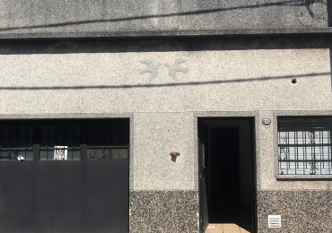 Venta  casa a refaccionar 3 amb  c/cochera y terraza versalles 